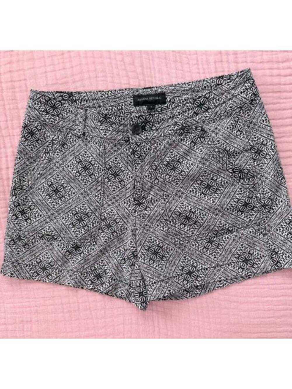Banana Republic Black & White Patterned Shorts